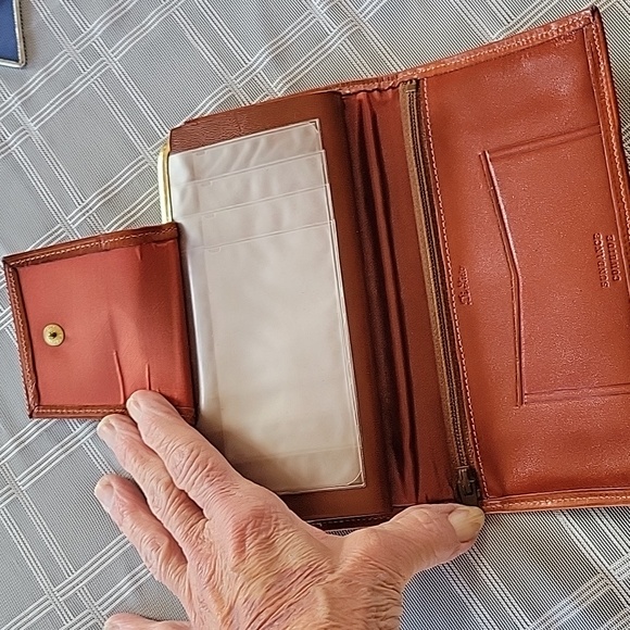 Vintage Di Lodi Sundance Cowhide Wallet - Picture 5 of 8